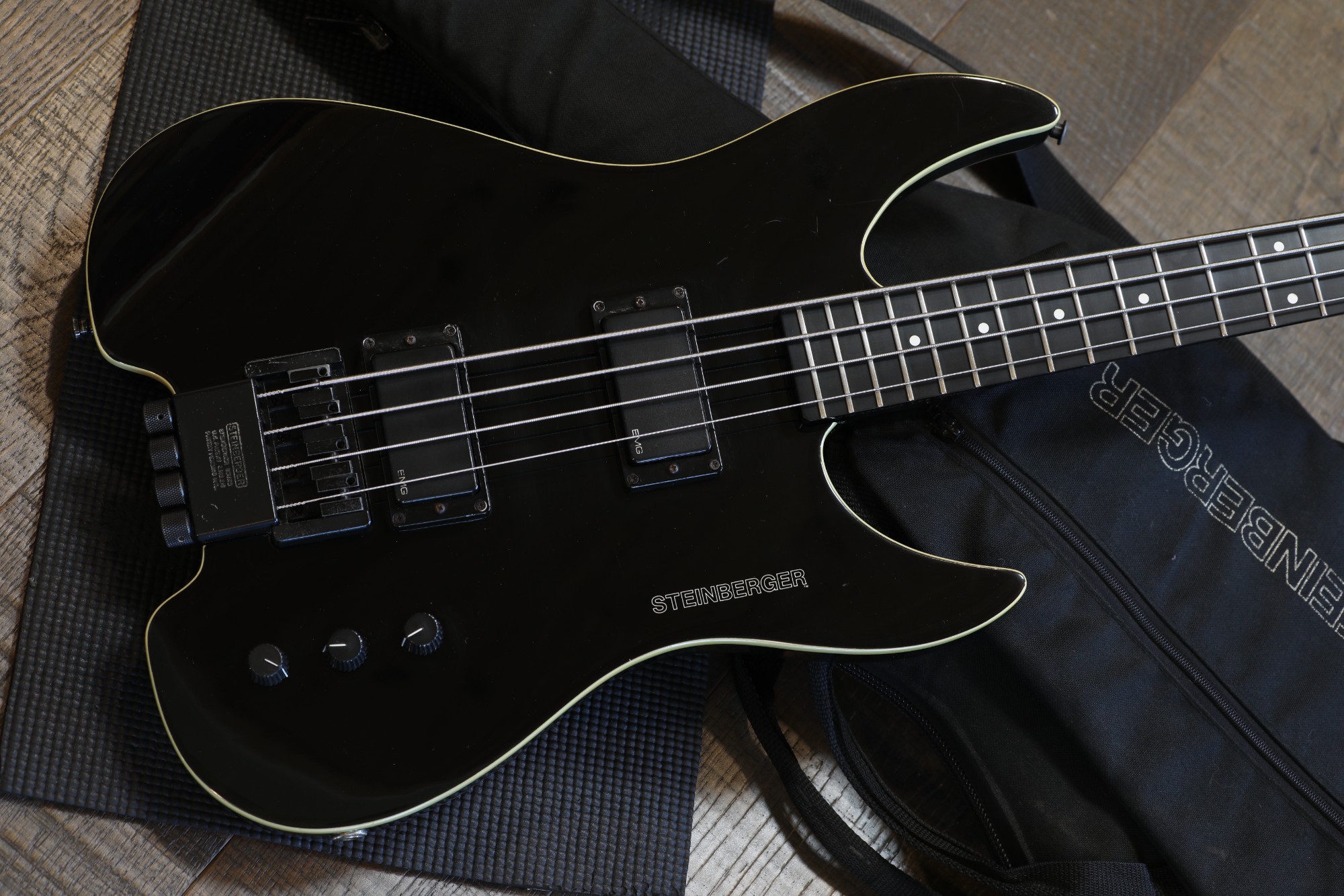 1988 Steinberger XM2 Headless Electric Bass Black + OGB | Lovies