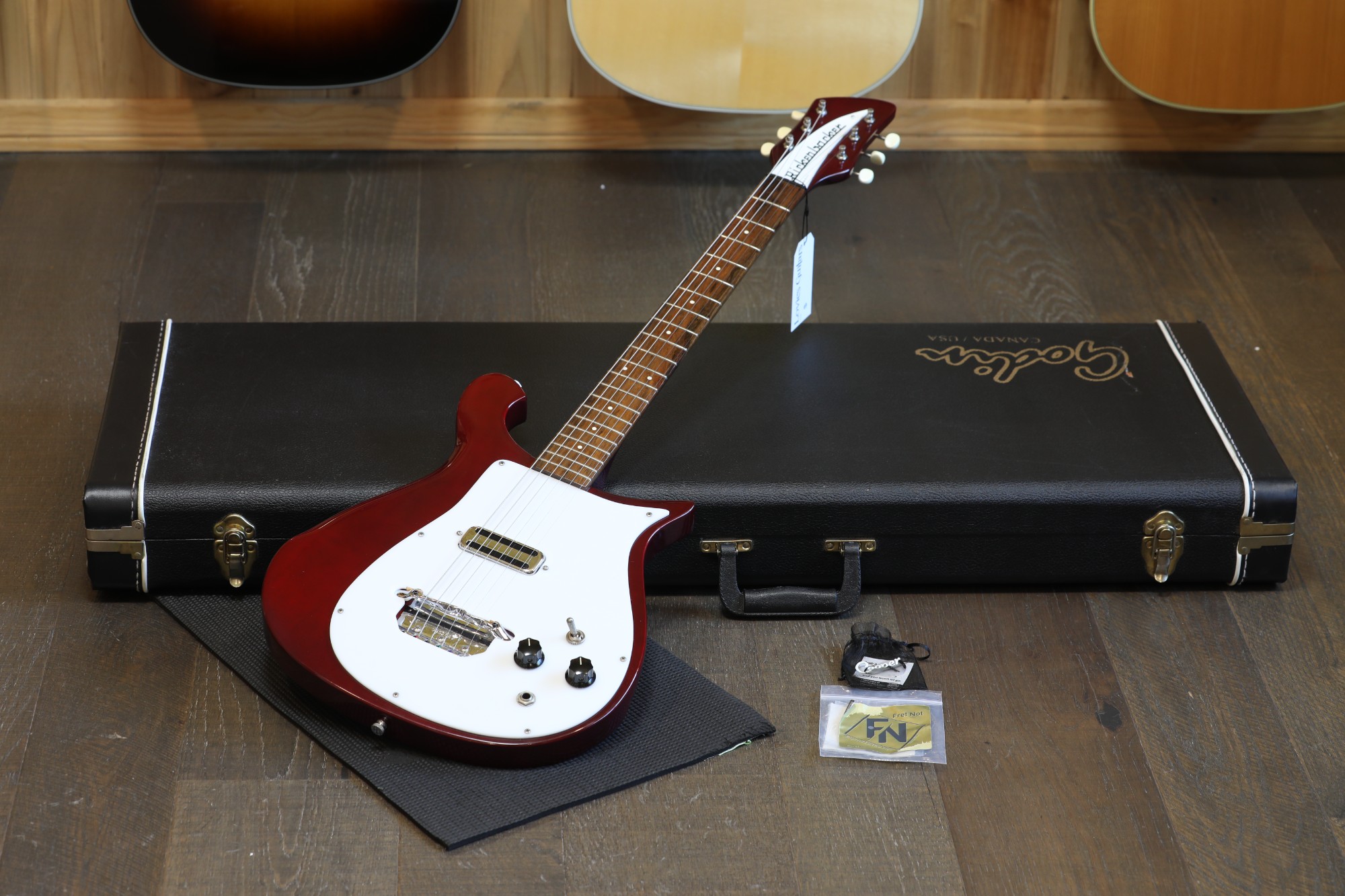 Minty! 1999 Rickenbacker 425v63 1 of 36 Electric Guitar BurgundyGlo + HSC