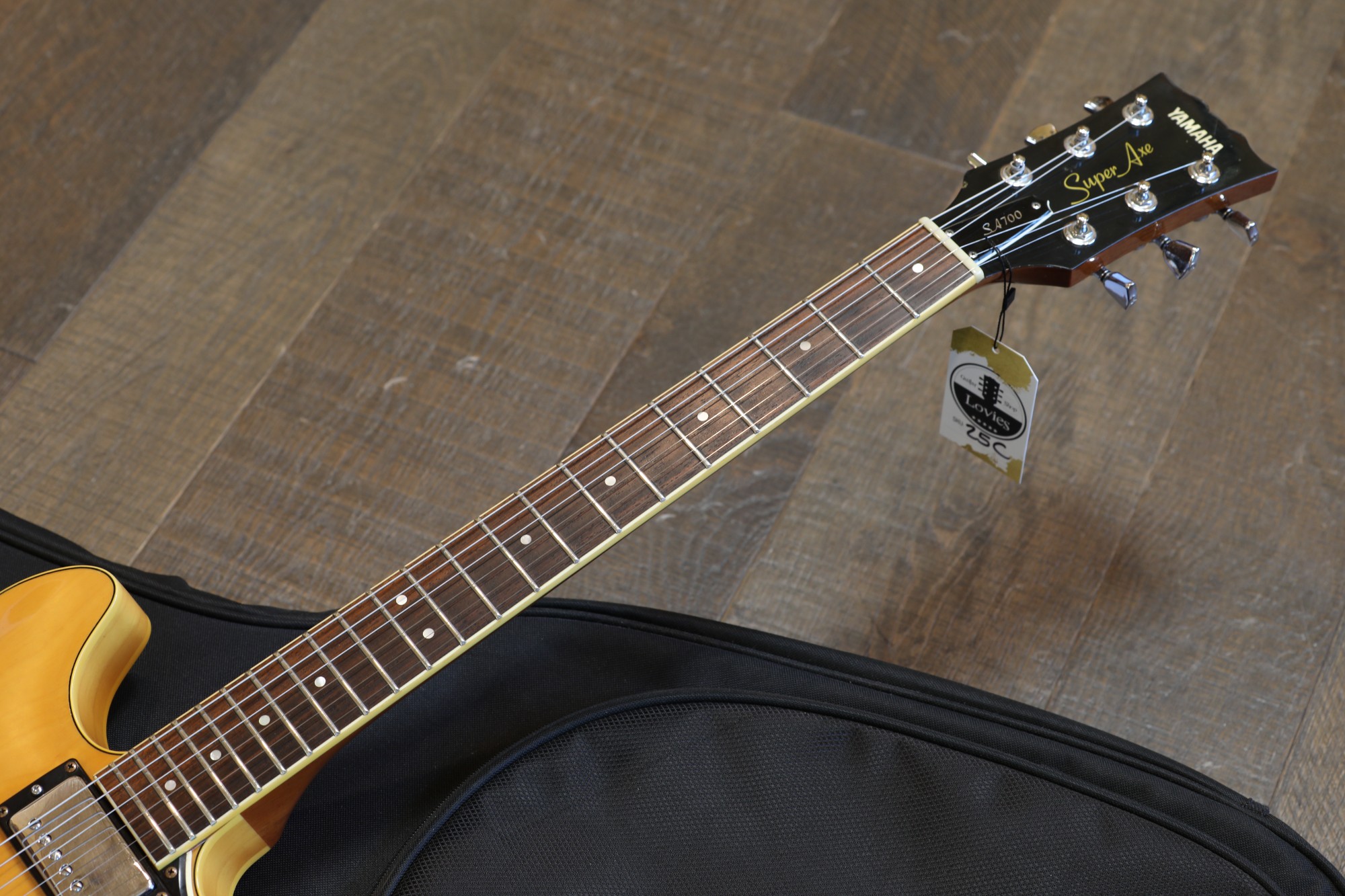 Yamaha SA700 Super Axe Semi-Hollow Electric Guitar Natural + GB