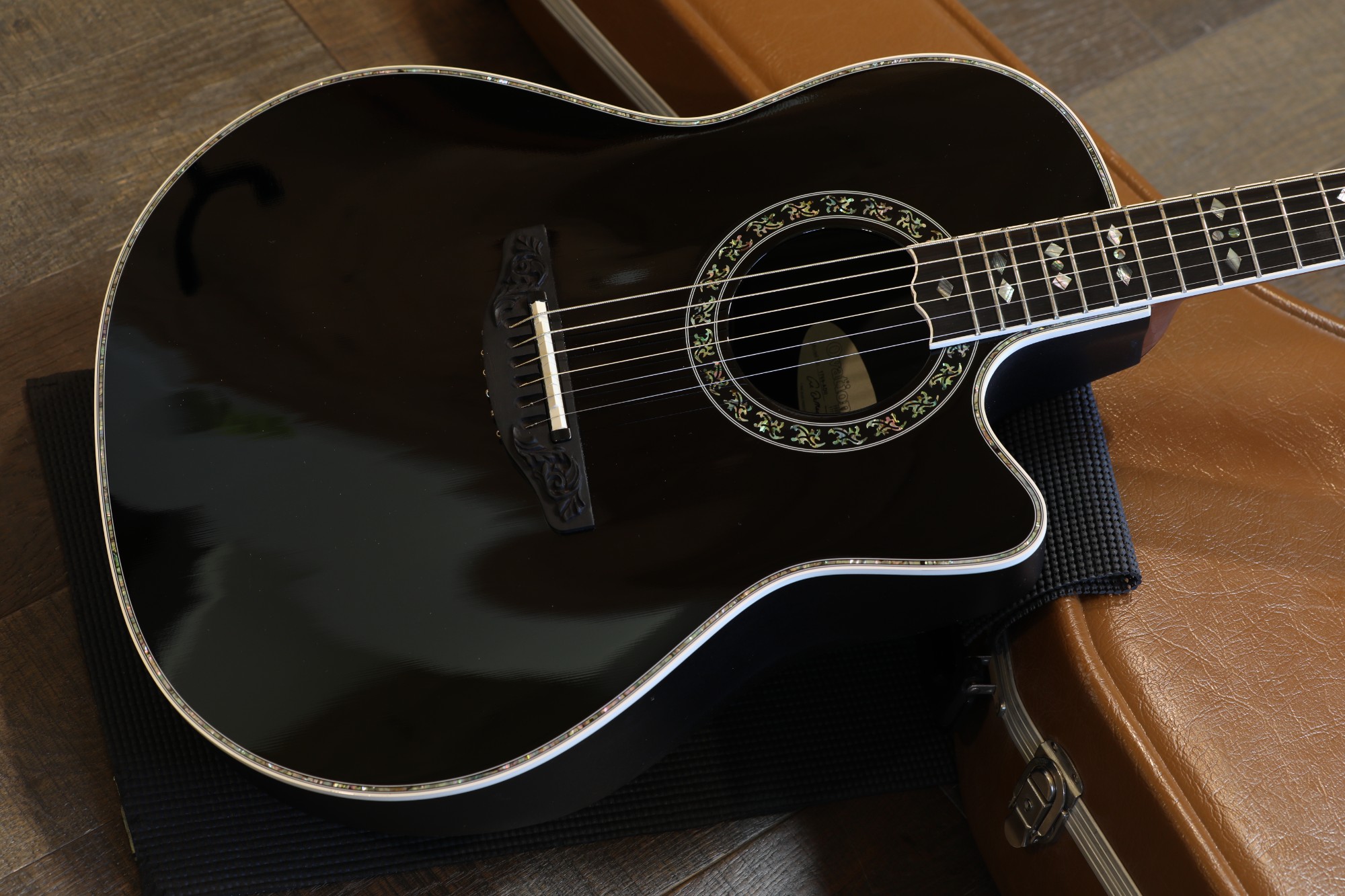 Ovation 1769-ADII Al Di Meola Signature Acoustic Guitar Black +