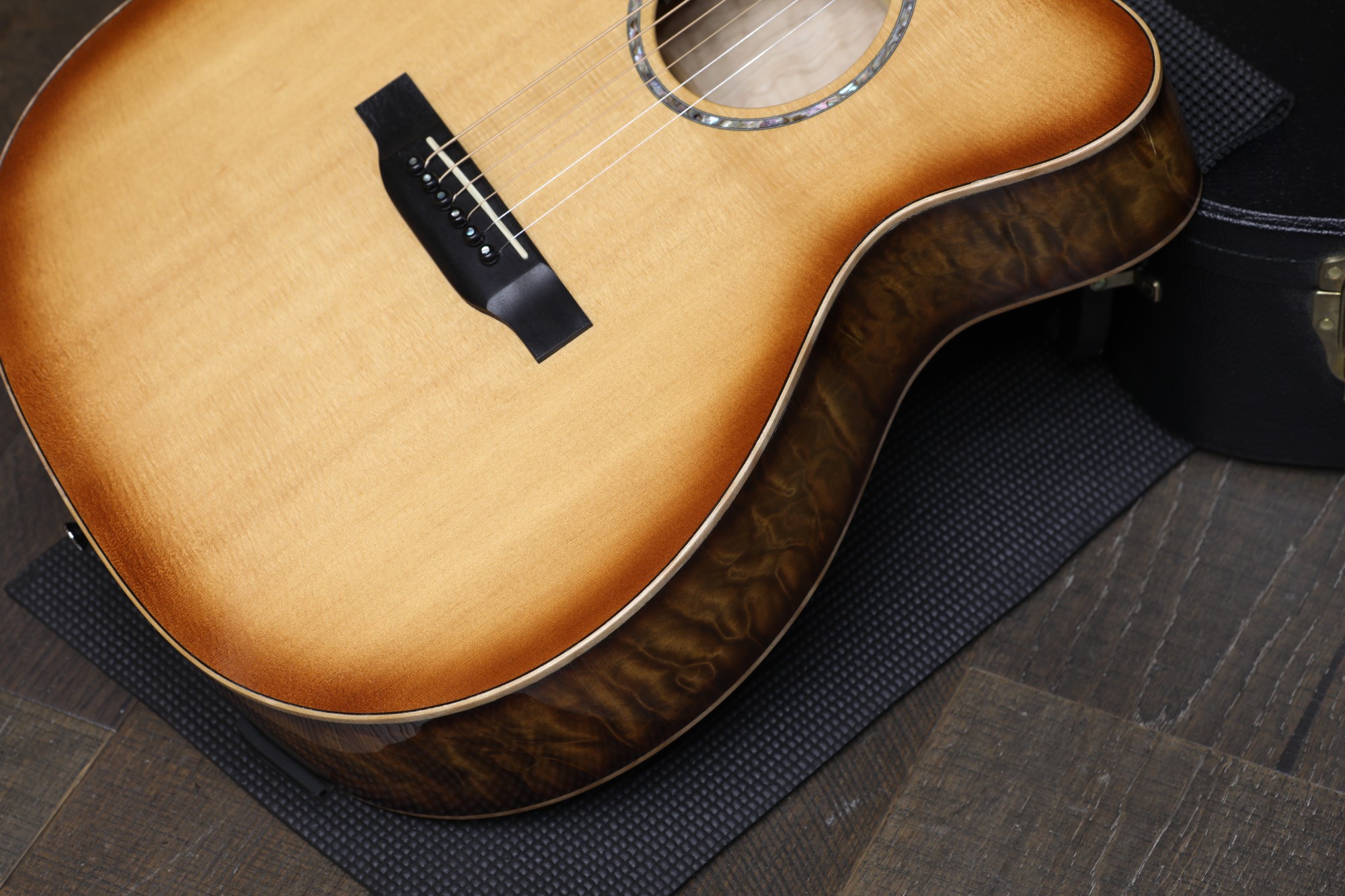 2019 Martin CS 000-14 Quilted Maple Spruce Guitar Mahogany Burst + OHSC ...