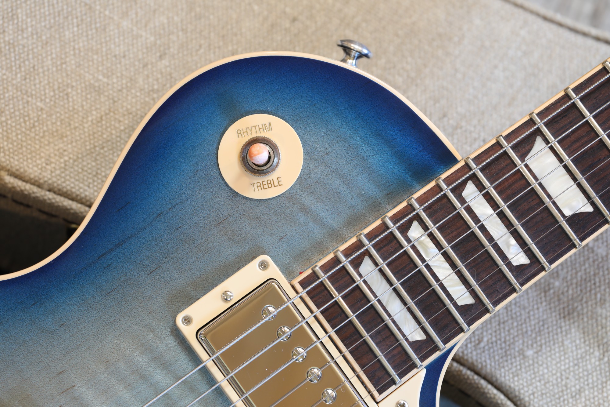 2014 Gibson Les Paul Peace 120th Anniversary Electric Guitar