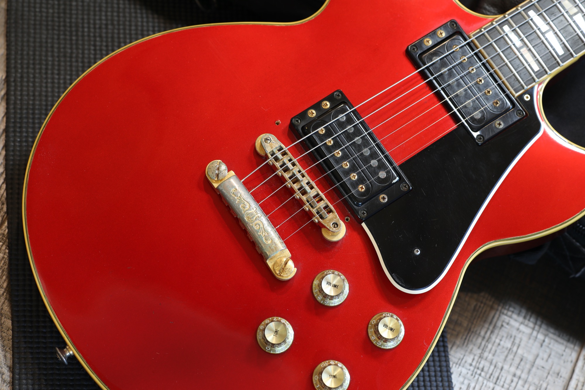 1983 Yamaha SG1000N Electric Guitar Candy Apple Red + GB | Lovies