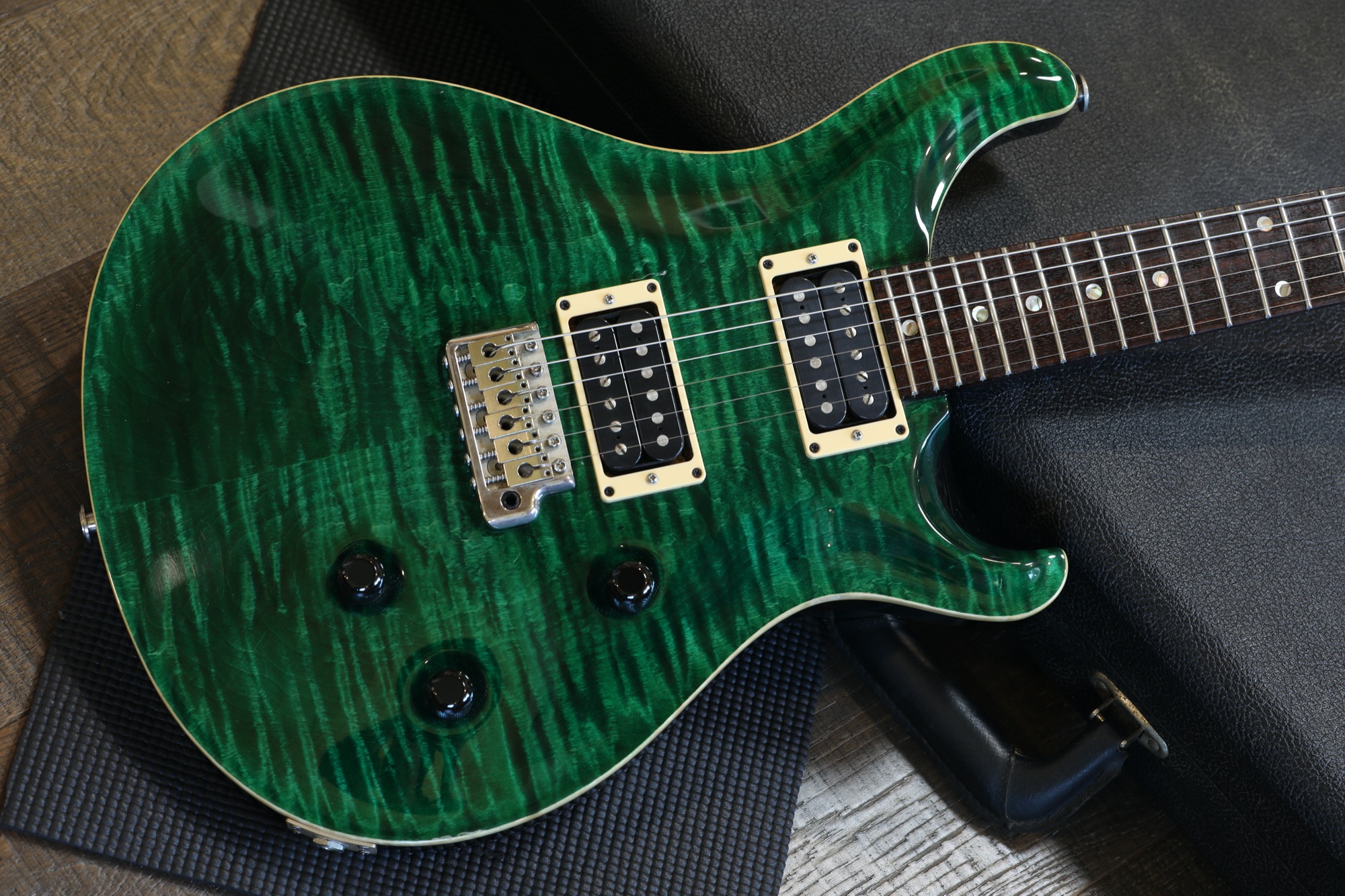 PRS Custom24 94年 Emerald Green 1996 PRS Custom 24 Electric Guitar Emerald Green + OHSC | Lovies