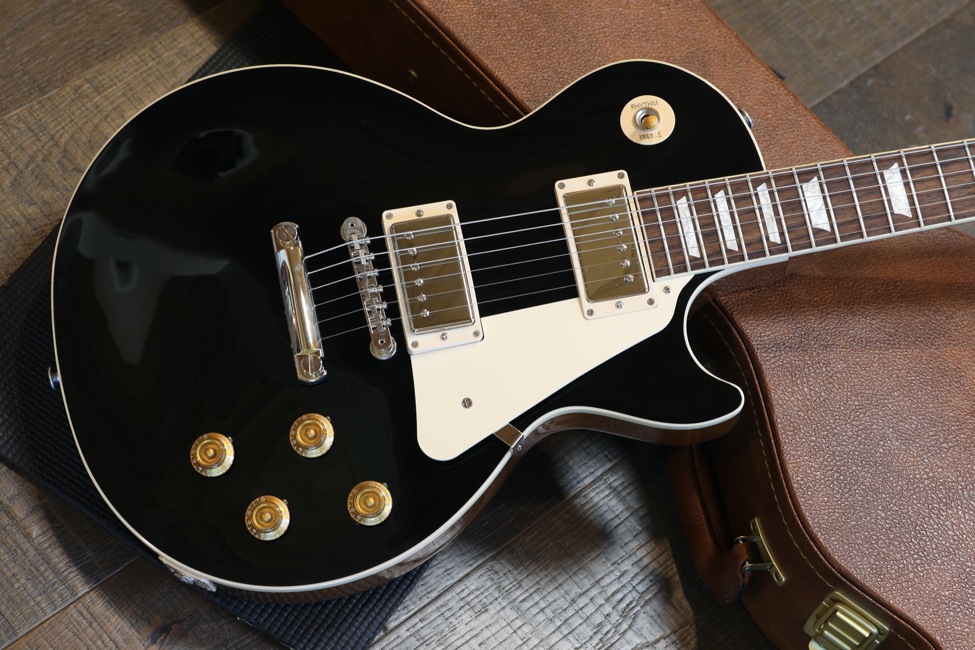 Minty! 2024 Gibson Les Paul Standard Electric Guitar Black Top +
