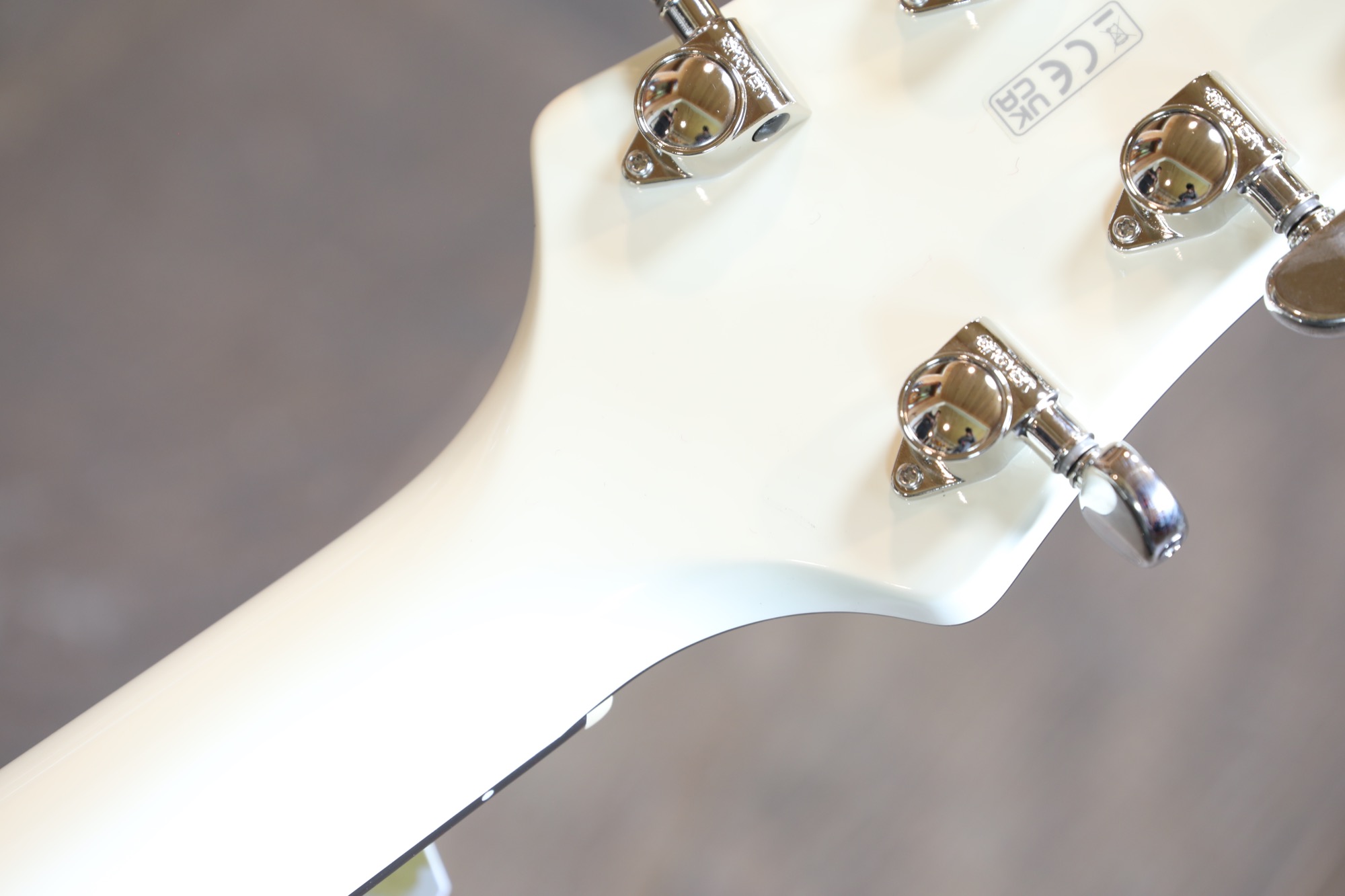 Minty! 2025 Gretsch G6636TDC Richard Fortus Signature White Falcon