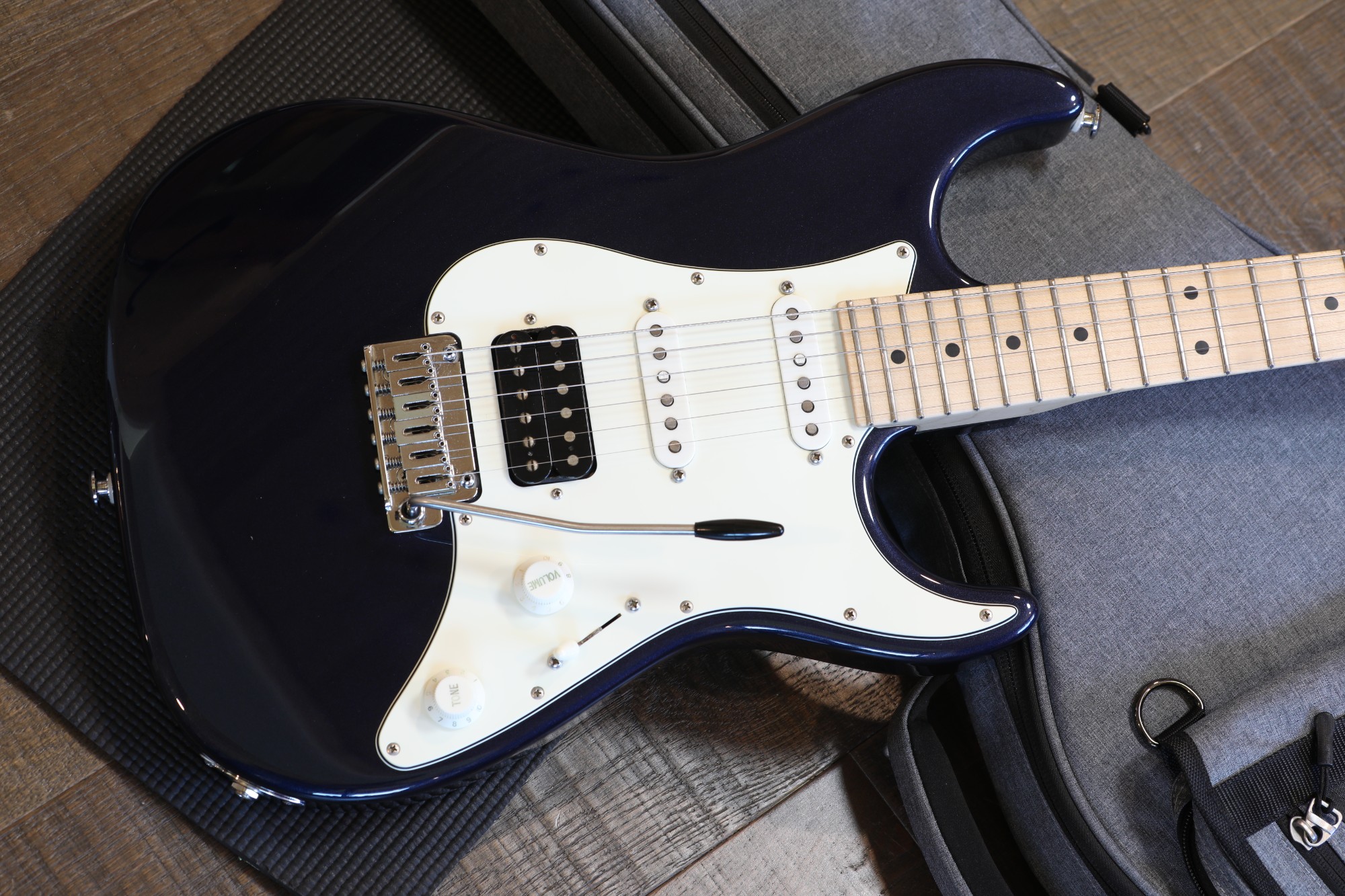 Suhr Standard Pro S2 Electric Guitar Metallic Mercedes Blue + GB