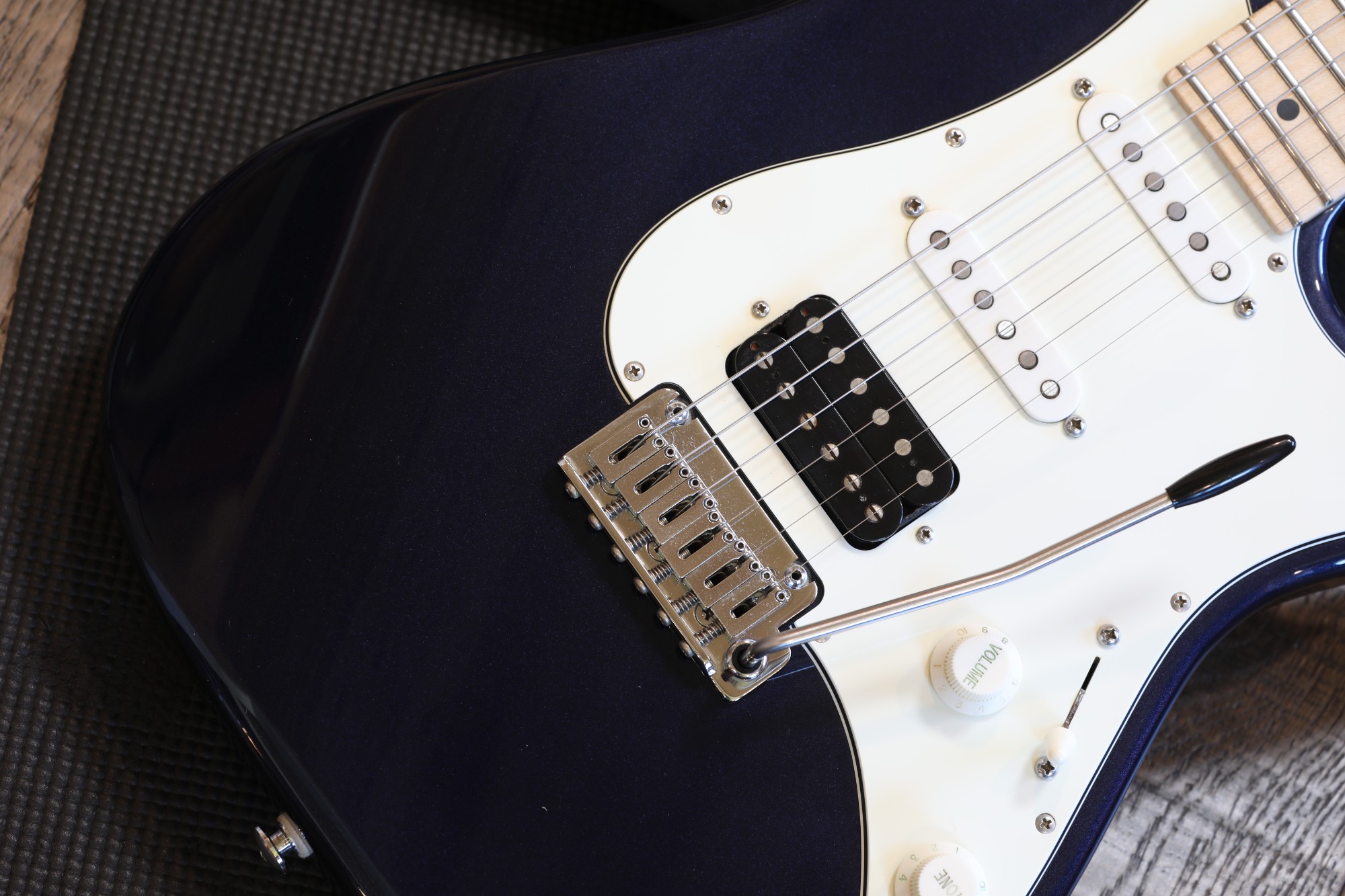 Suhr Standard Pro S2 Electric Guitar Metallic Mercedes Blue + GB